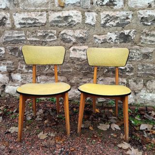 Coucou du mercredi ☀️ Un petit message adorable de Maria qui voulait voir toutes nos chaises disponibles, nous a motivé pour mettre en avant une partie de nos chaises vintages🪑
Limités à 10 photos, on vous a mis un peu de tout : du vinyl 💛, du cannage 🌿, du skaï🖤🤎 du bois 🪵... Et un peu tous styles : des scandinaves, des chromées, des bistrots avec leur bois courbé 😍
N'hésitez pas en commentaire ou en dm si vous avez des questions ☺️

💡Prochains posts : chaises vintages à relooker, nos fauteuils, notre sélection vintage pour enfant ❤️

#chaisevintage #chaisebaumann #chaisecannée #chaisescandinave #boiscourbé #lille #passionvintage #mamaisonenoccasion #meublevintage #meublemoderne #meubledesign